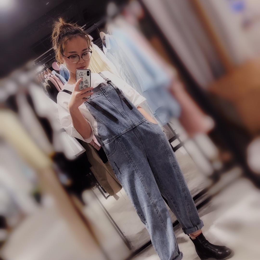 半光头小阿姨