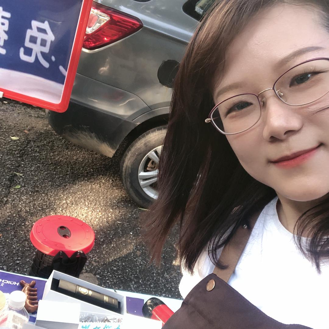 摆摊养发芬芬