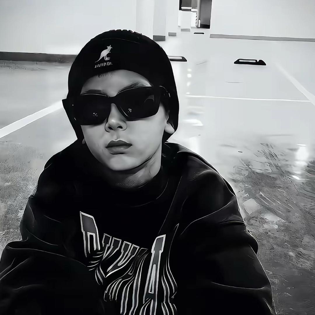 男二