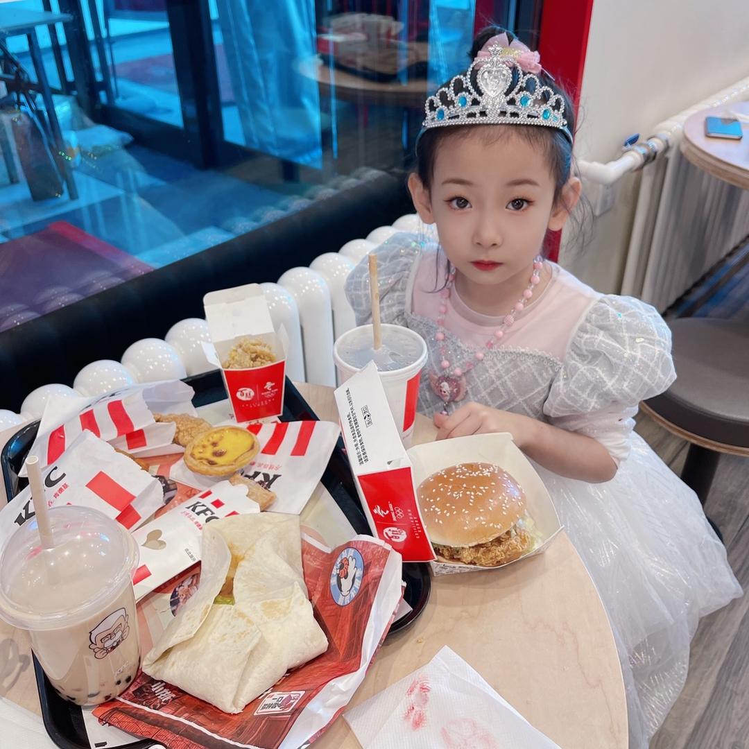 🌈开心就好🎀