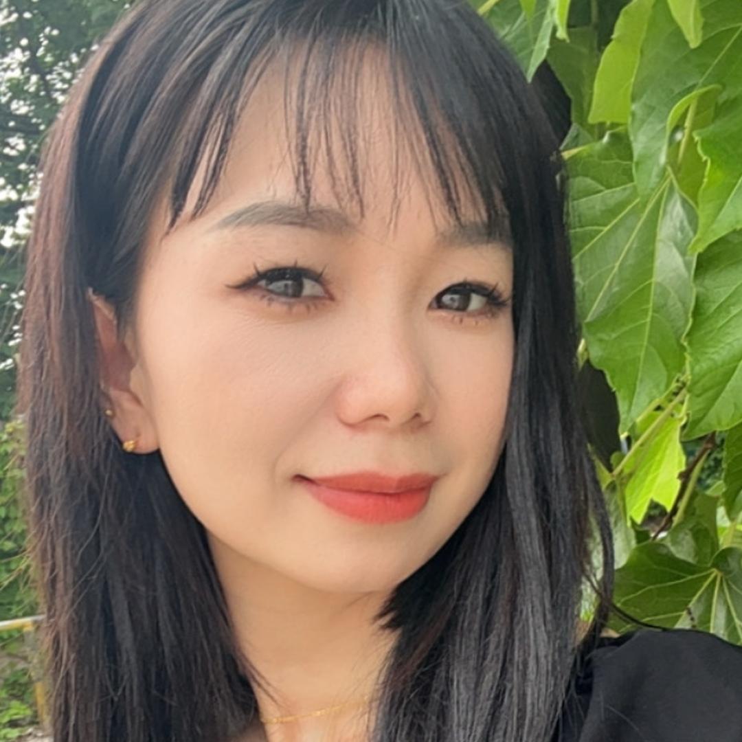 荣英