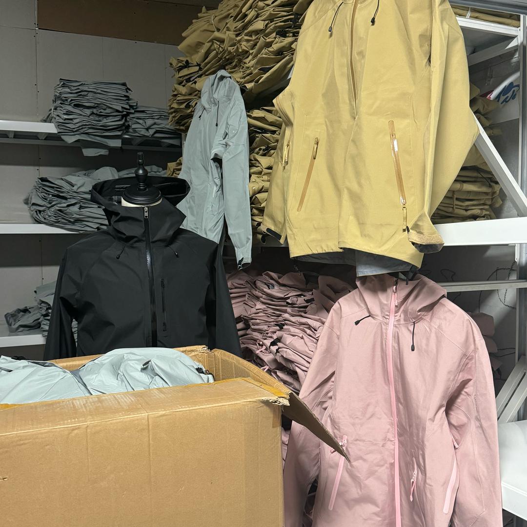 冲锋衣羽绒服工厂