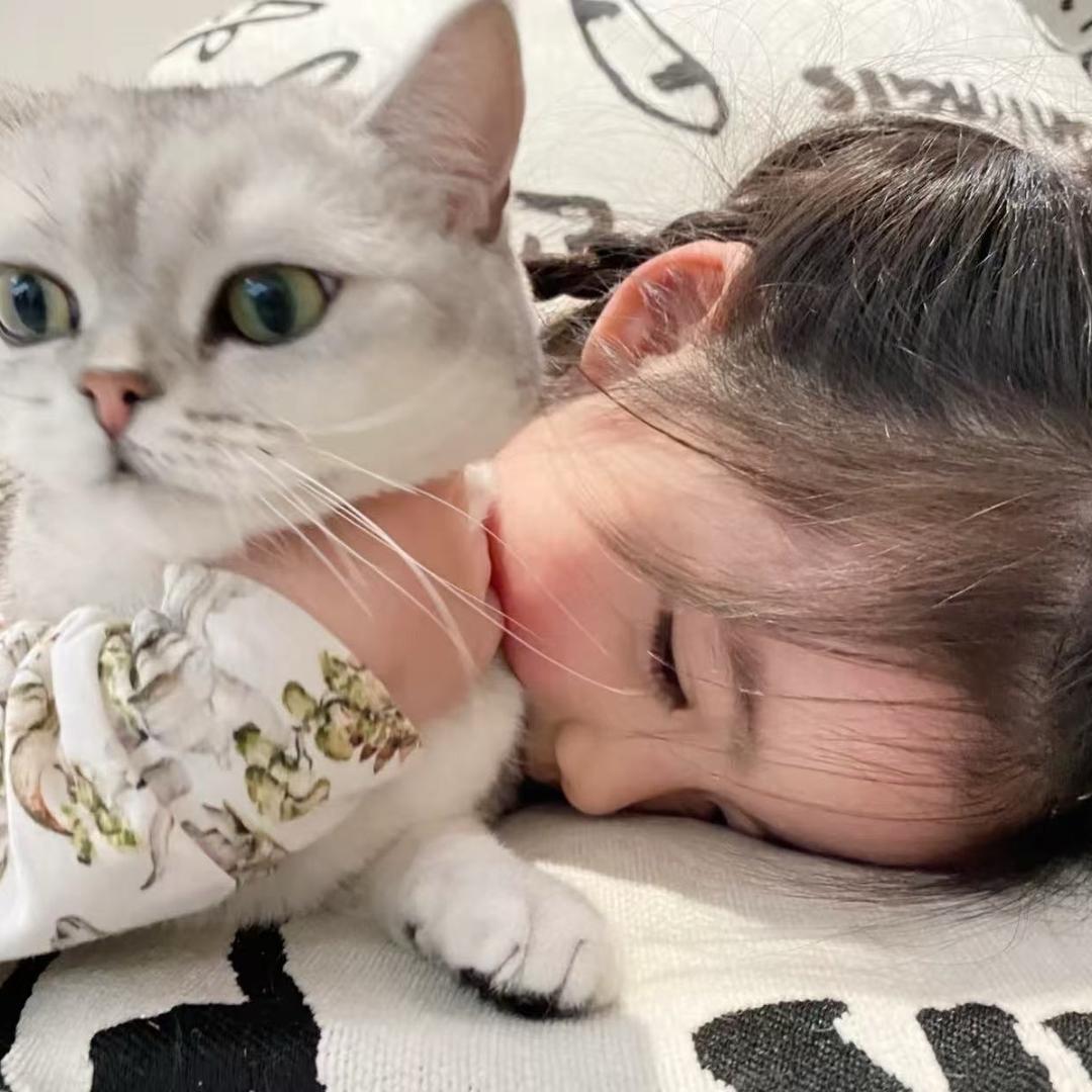阿鱼.