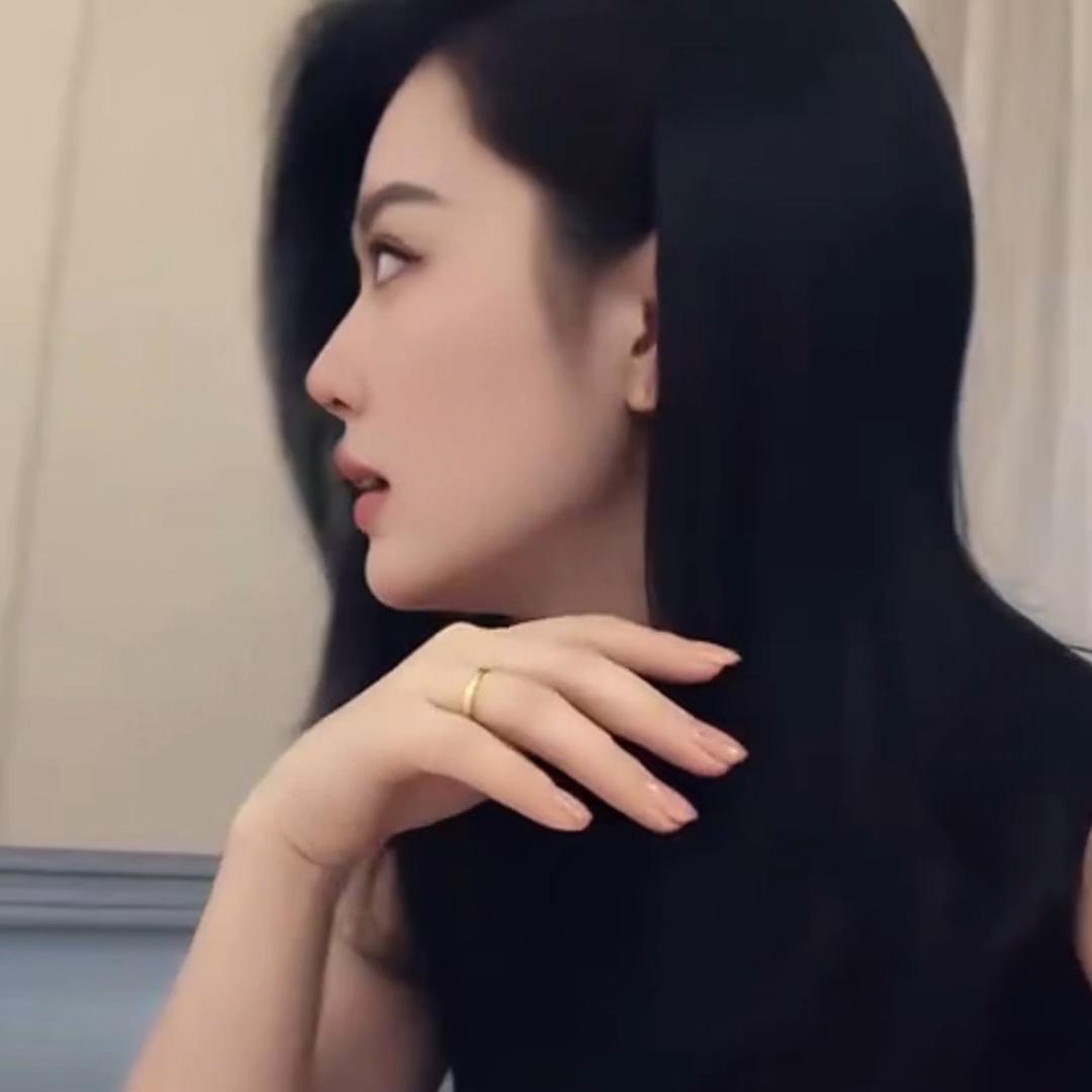 @妮
