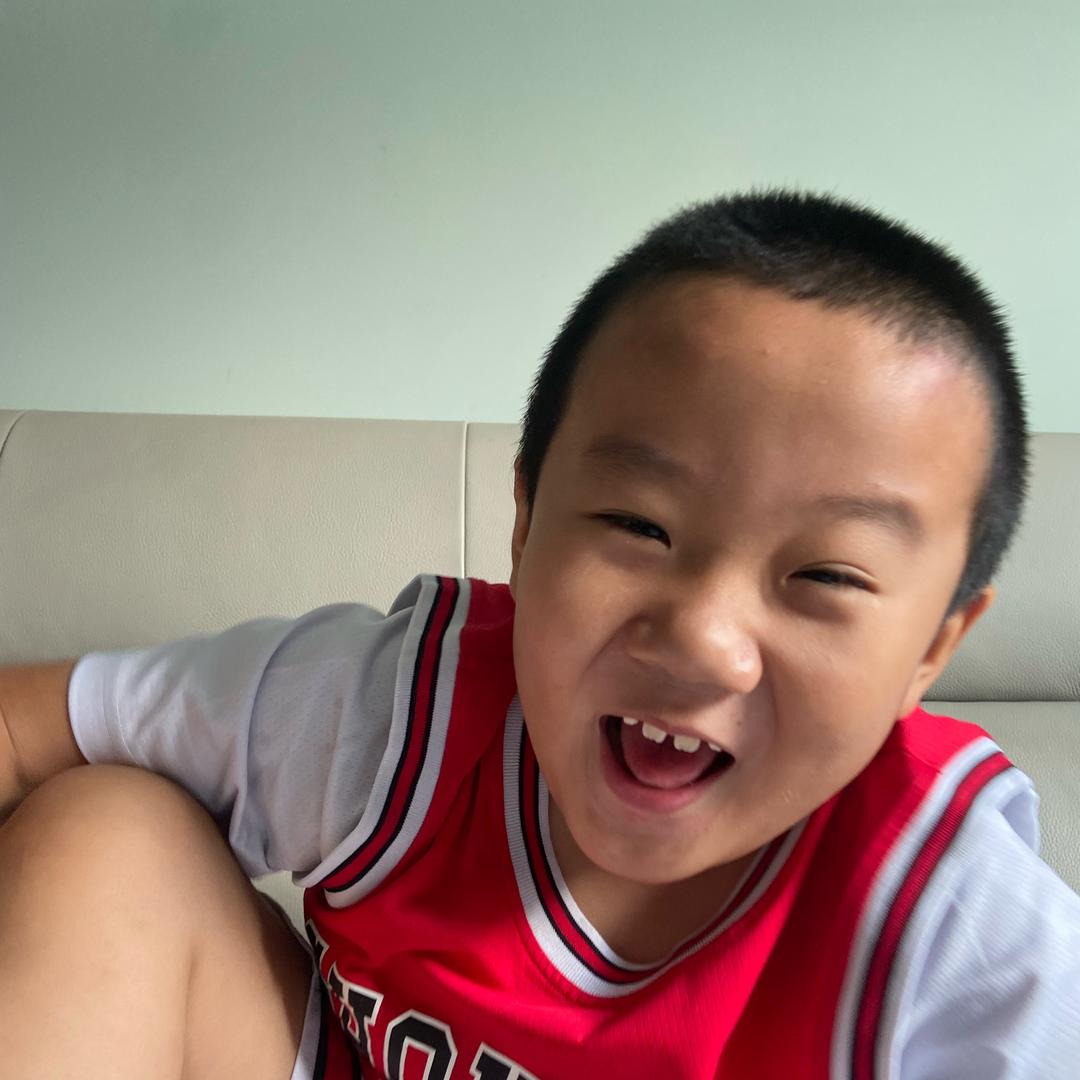 👦露的锦尧来喽🌈