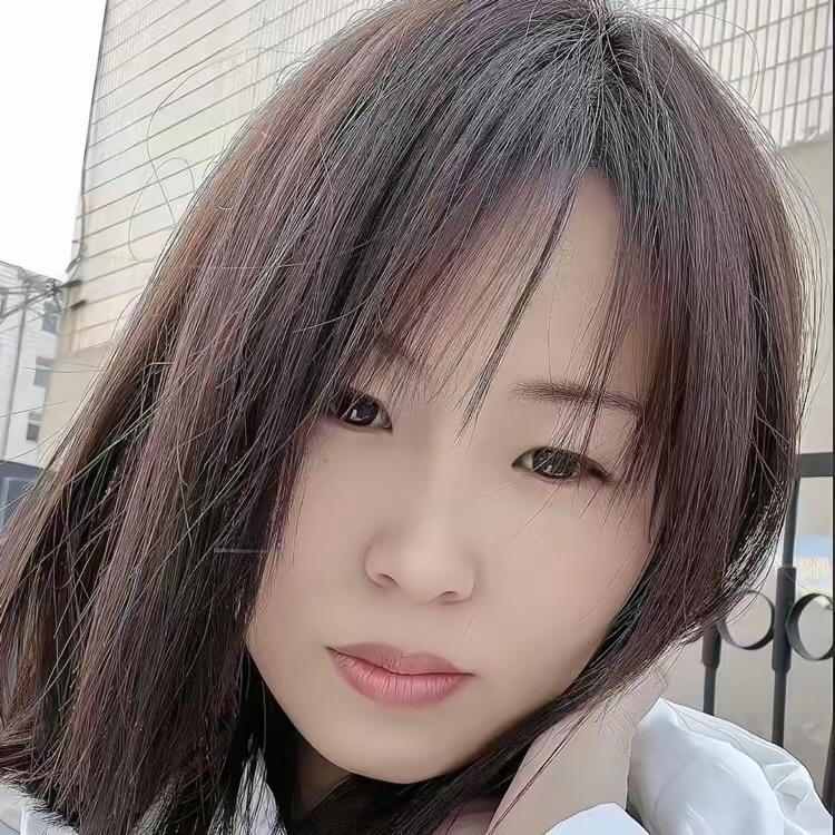 莉娜