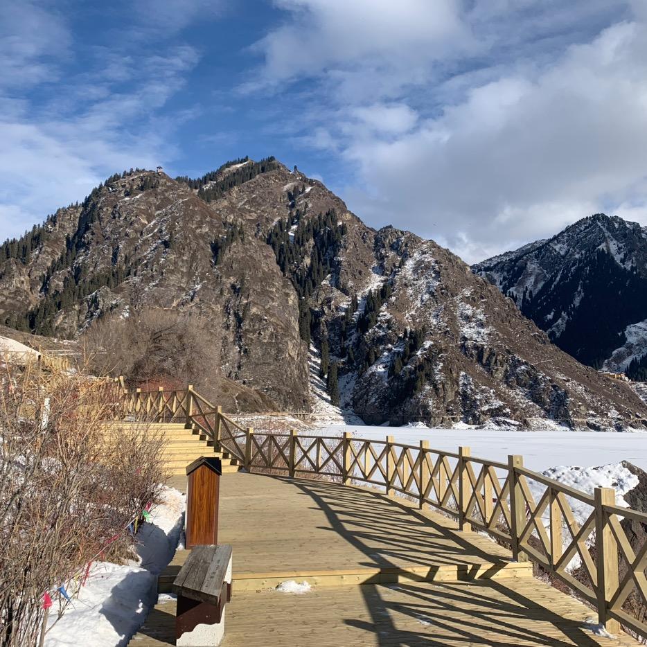 伊犁顺洋旅游运输有限公司