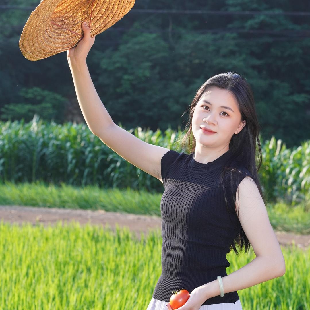 就叫小英.🍑