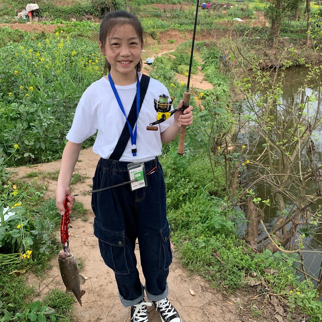 遛狗接娃弹吉他😂😂😂