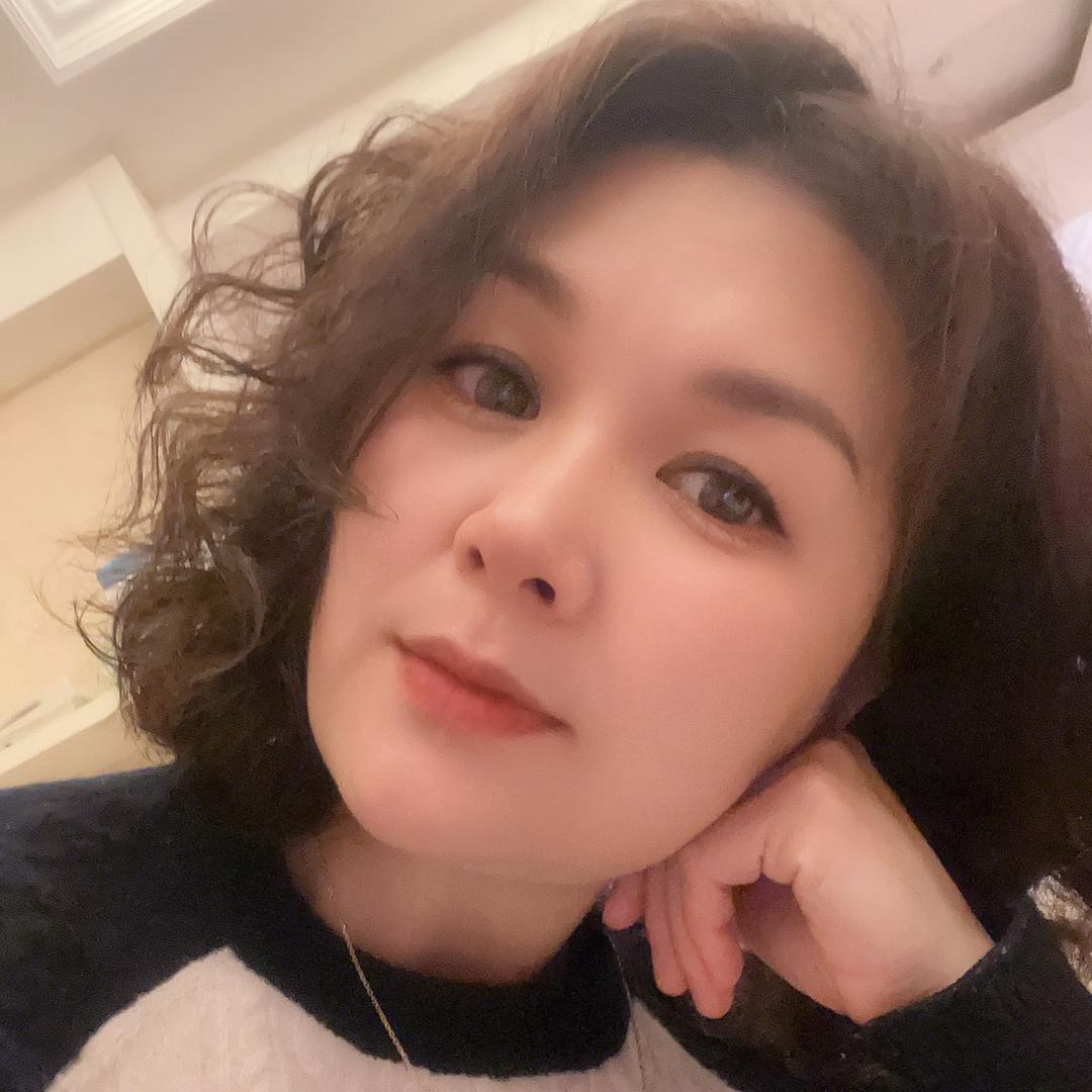 英子
