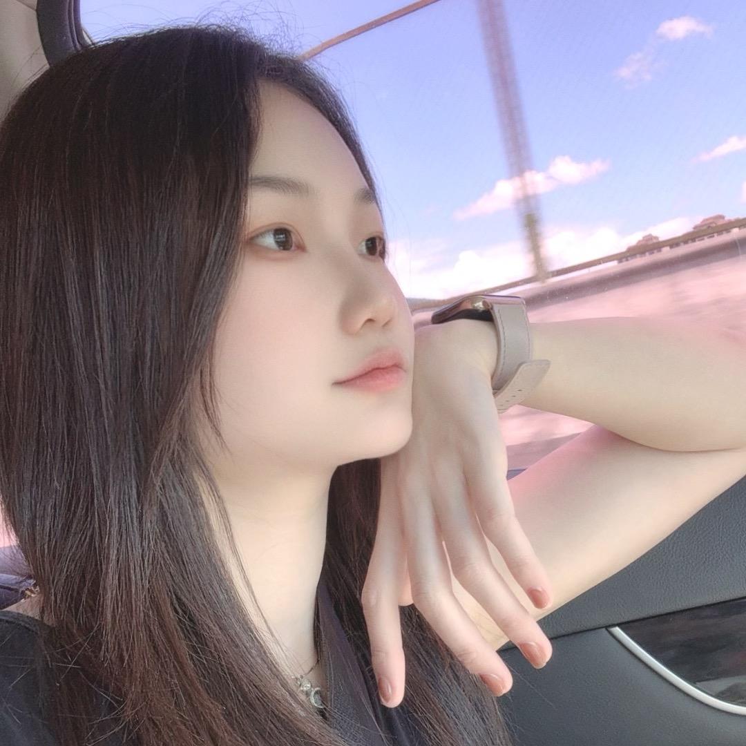 瑾萱吖