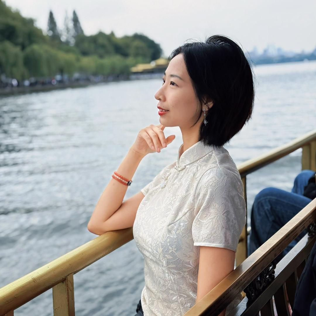 打工人辣椒酱在吃喝玩乐