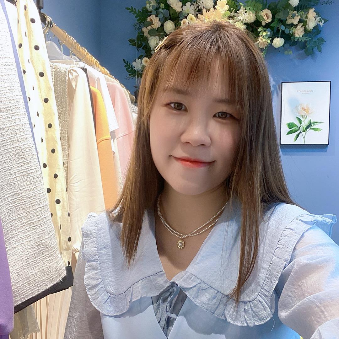 许昌鸿宝二楼羽沙品牌女装