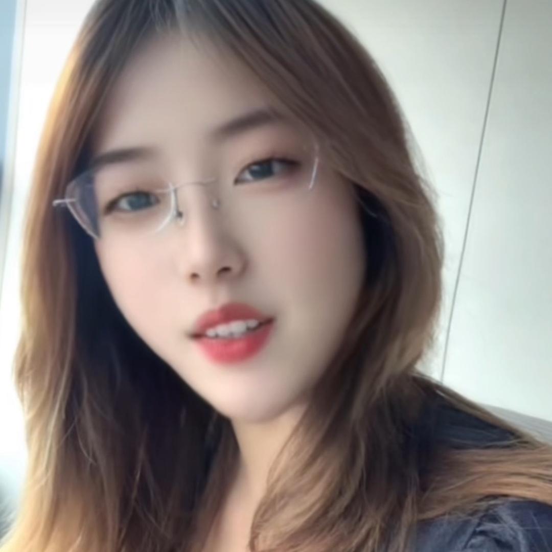 丫头吖