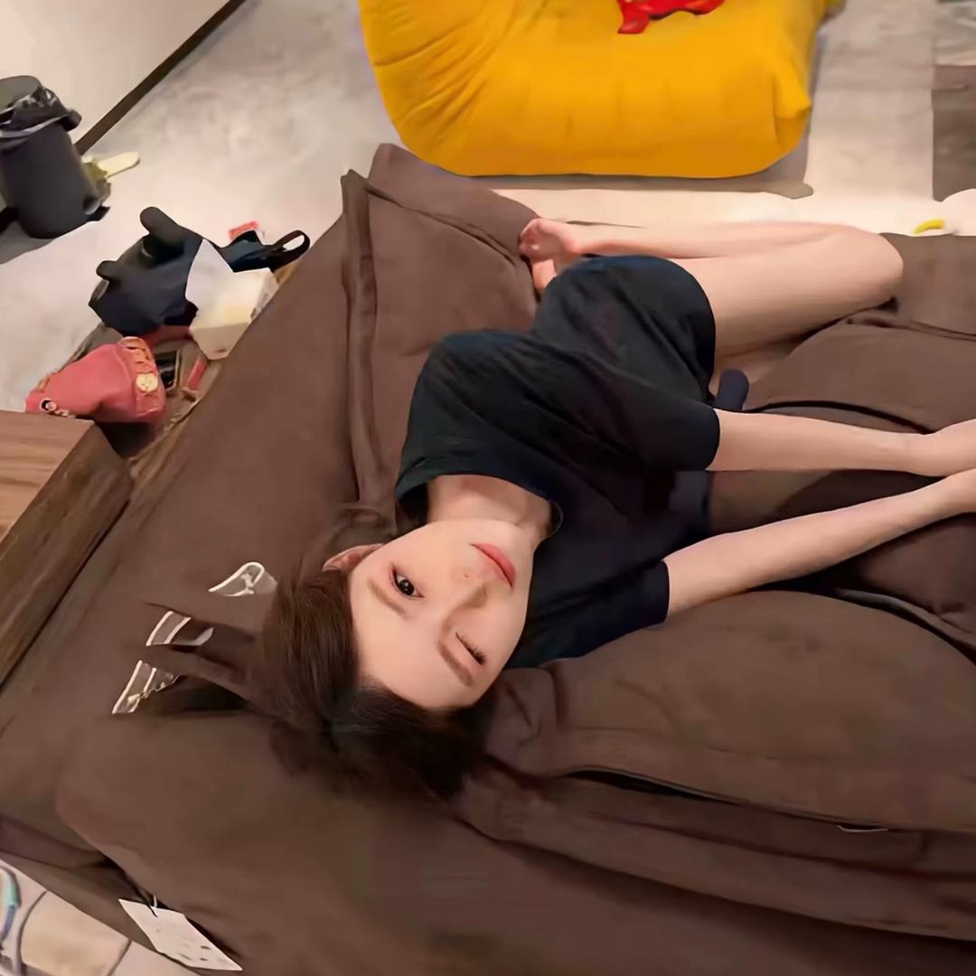 睡觉不眨眼