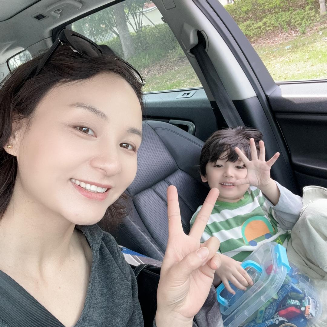 佟盈服装（织里样衣大卖场）