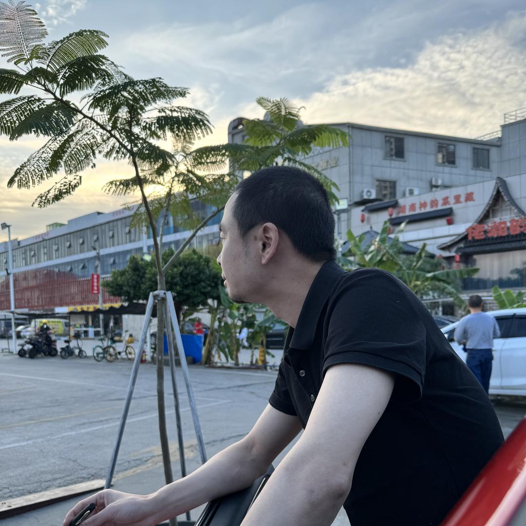 龙校长诺宝驾陪
