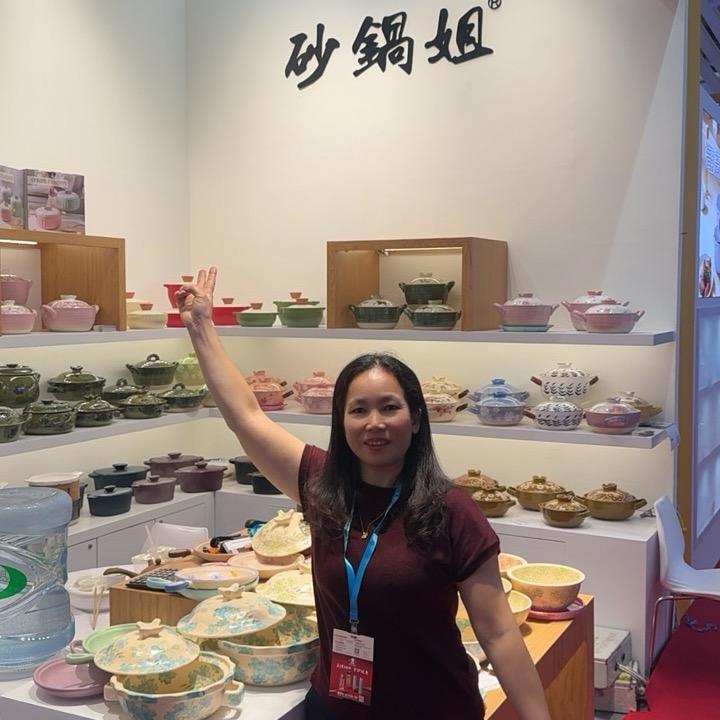 滚动陶瓷砂锅厂砂锅姐
