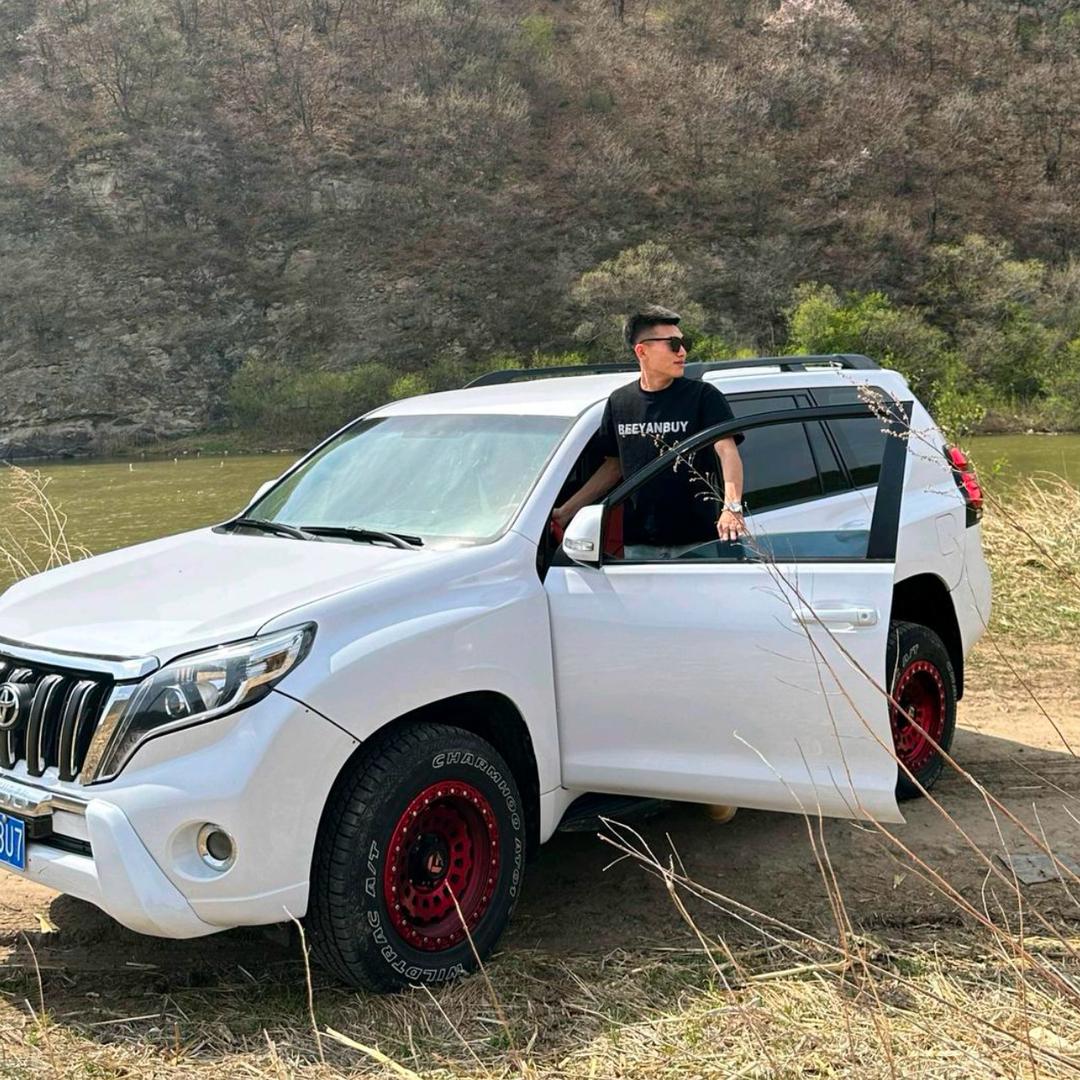 阿伟金包银（东北人）