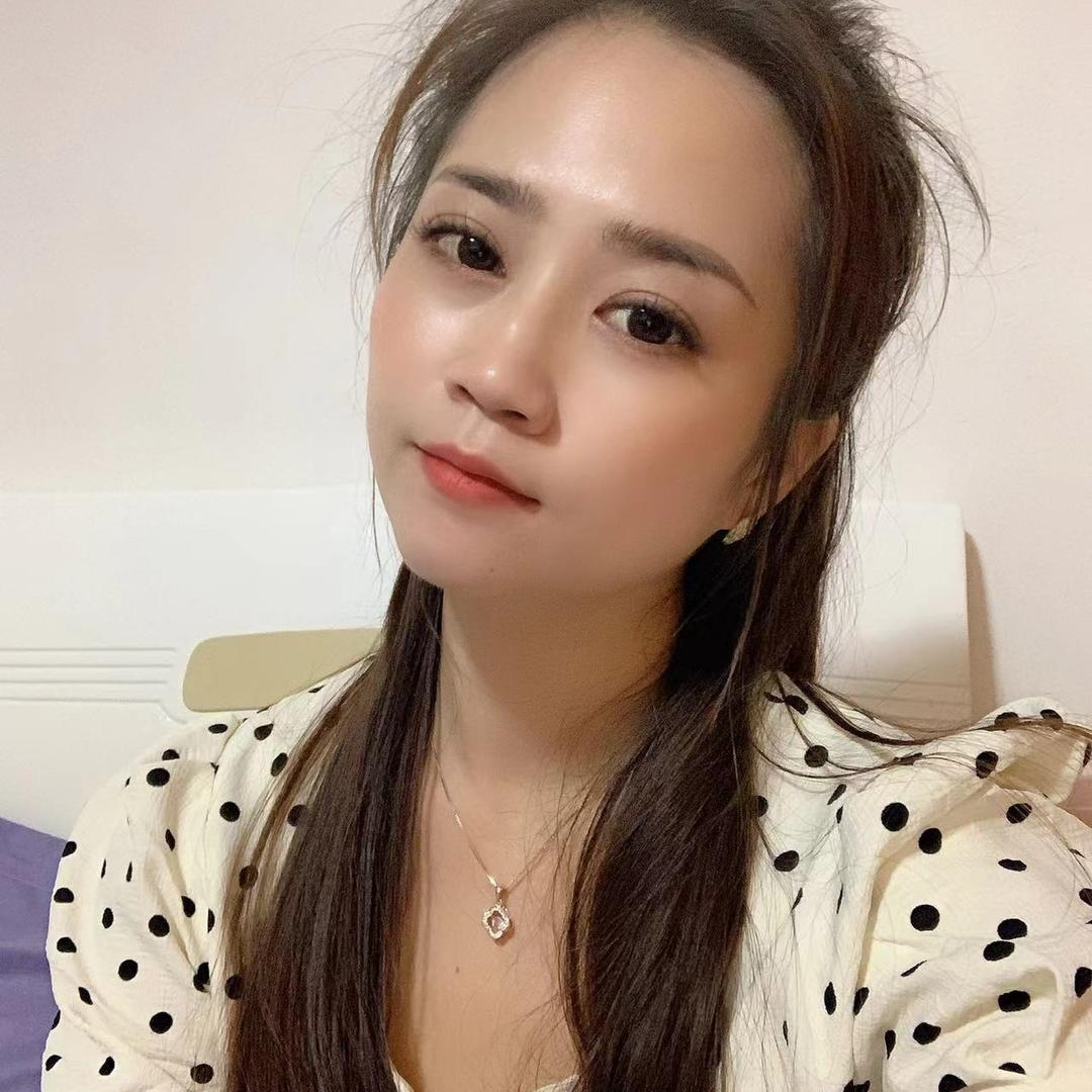 潮流大牌女装店