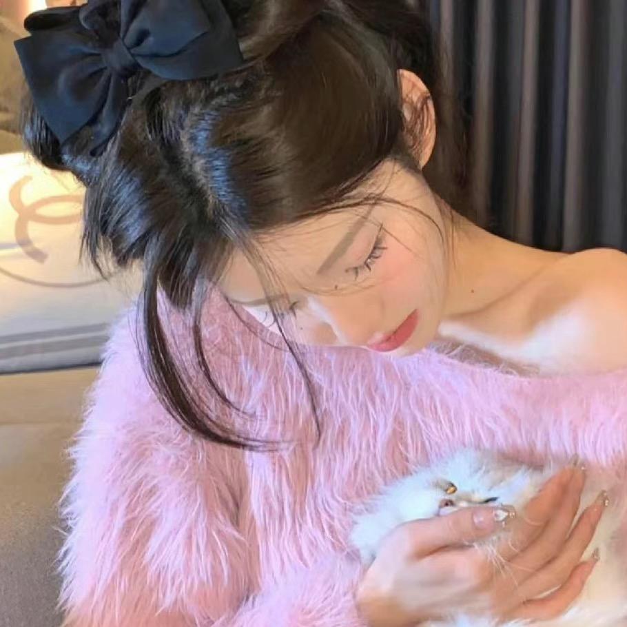 兔兔🐰爱吃窝边草