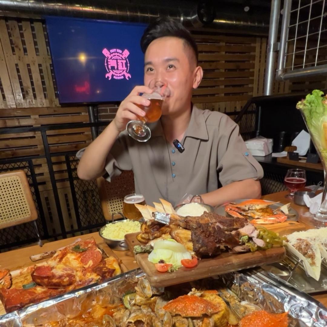 成都痞帅汤哥