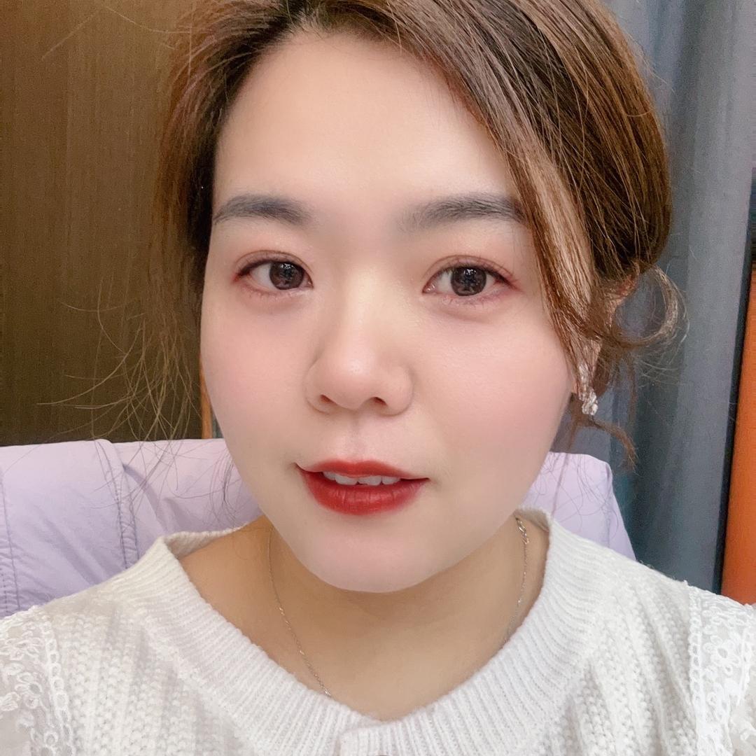 90后在盐城灯具卫浴批发