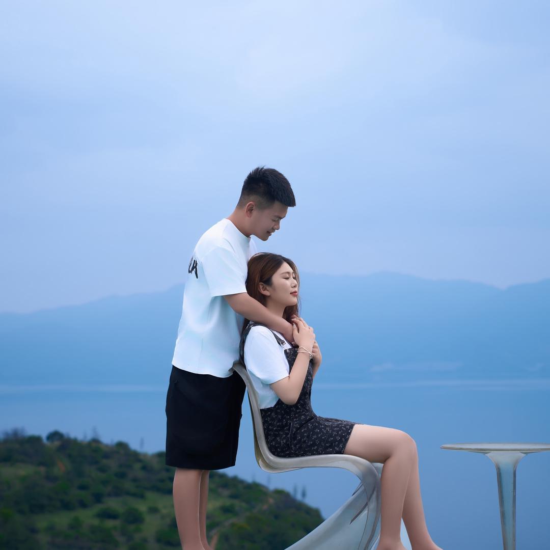 普通市民。