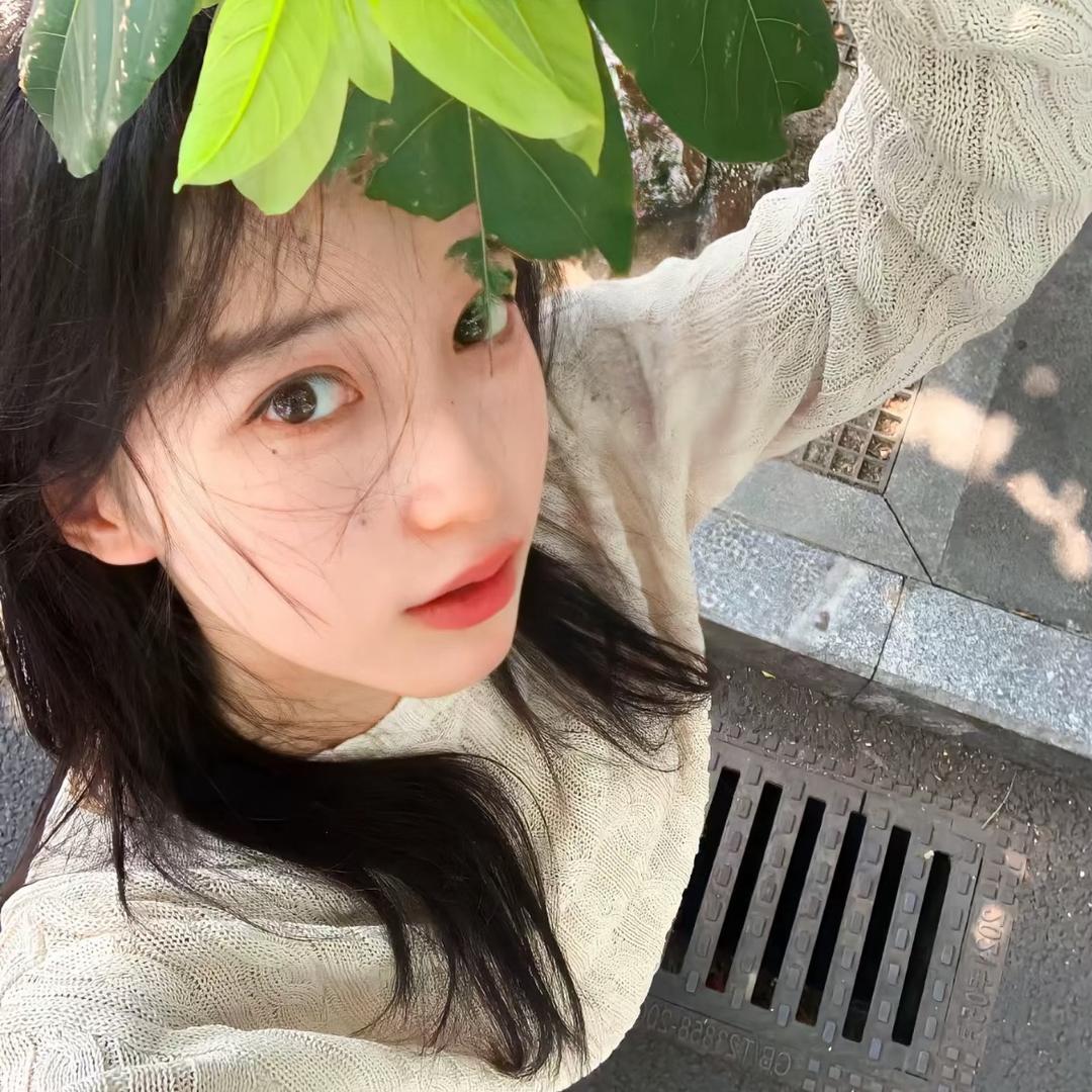 不吃了__