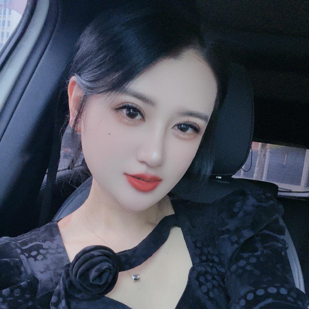 桃觅尔媚莎专卖店