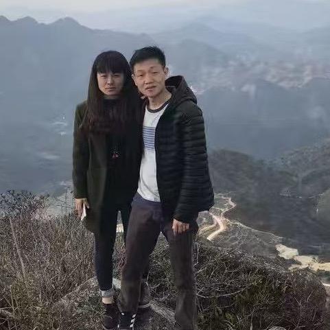 二嫂夫妇(中秋茶叶各种礼盒装已上市)