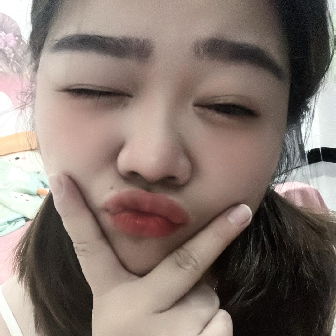 ༆假笑女仔༆
