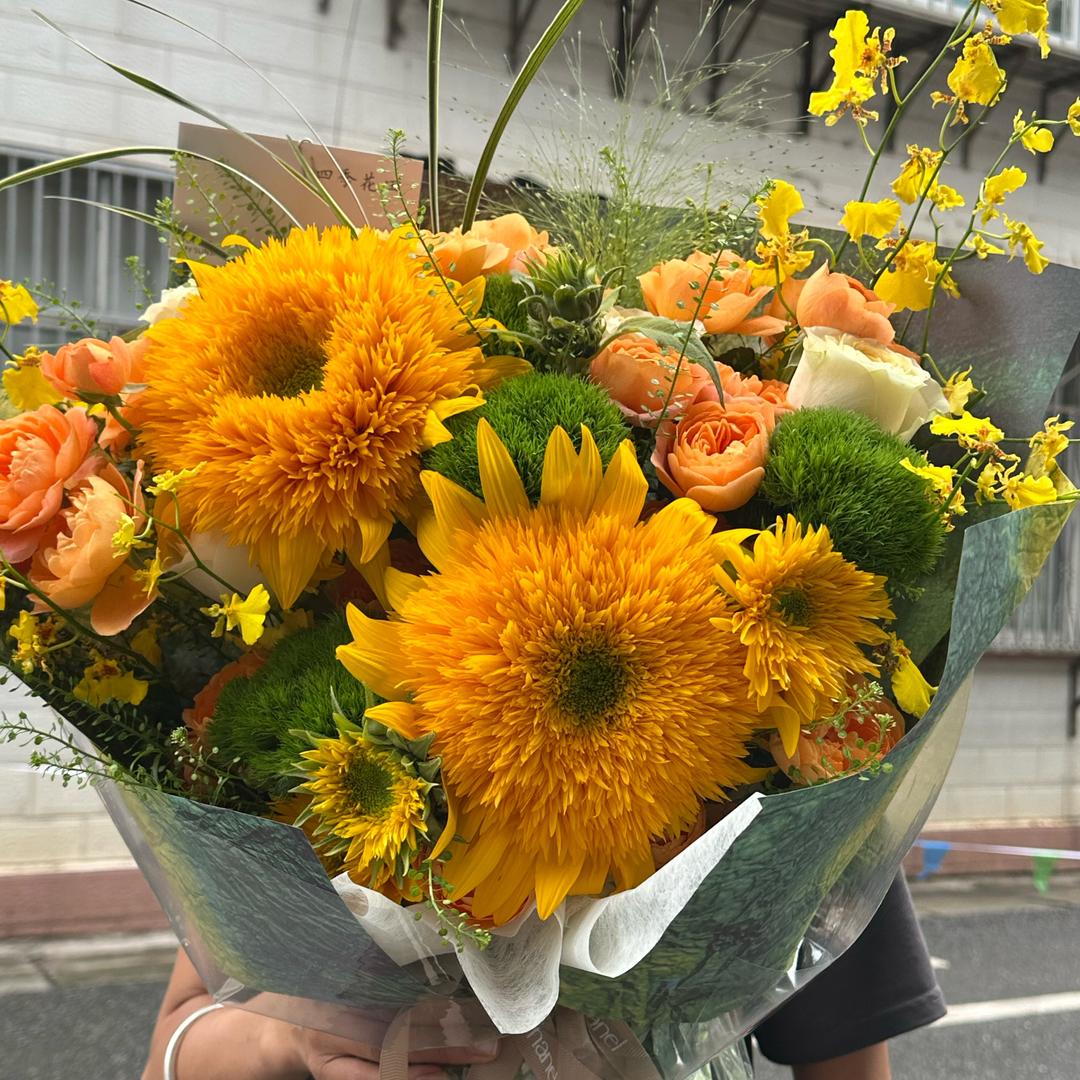 四季花田  美甲 美睫 化妆 鲜花