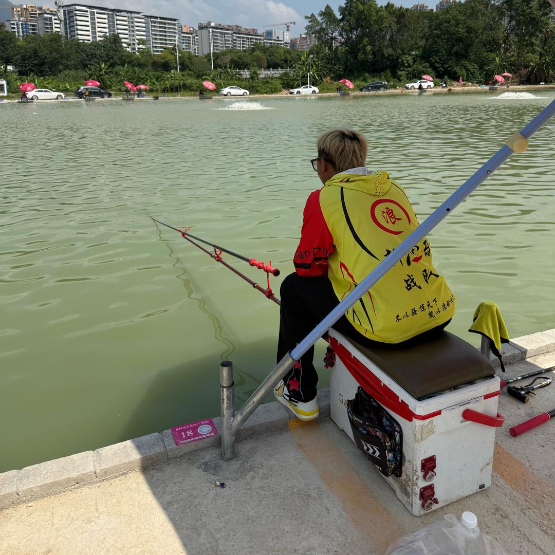 小杰钓青鱼拖刺报警器