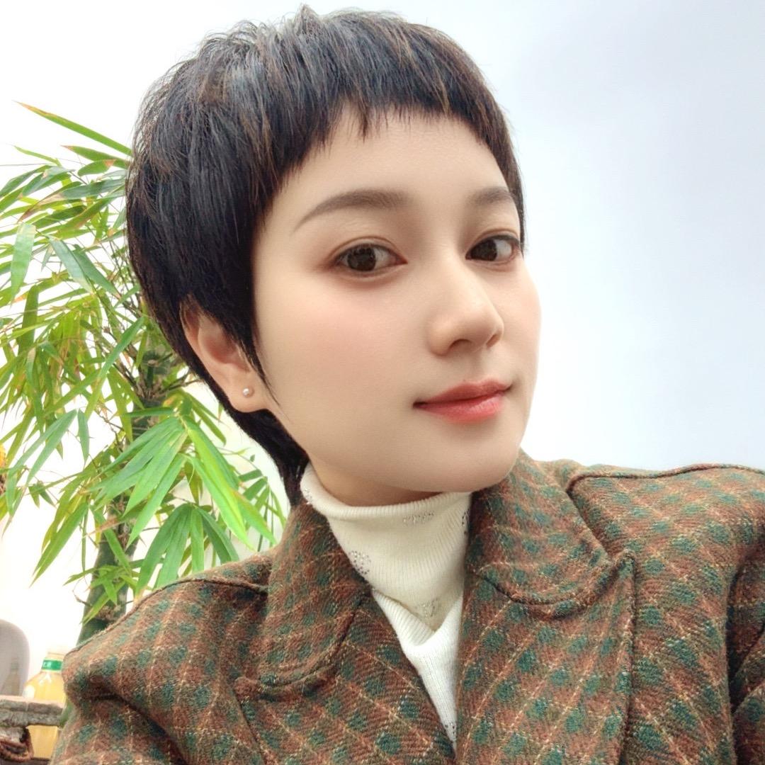 送奶茶的小姐姐🌈