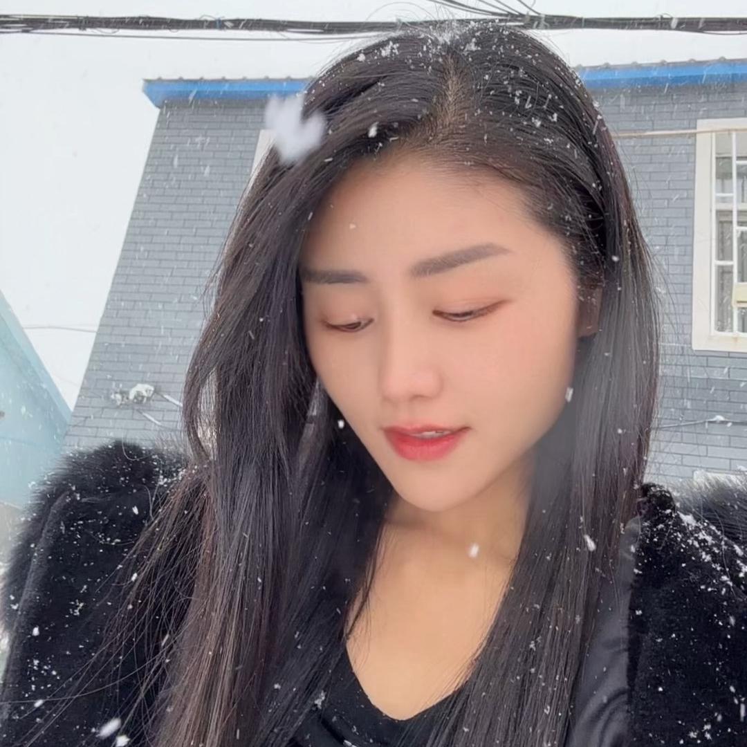 @杉杉🎤（首播早8：50）