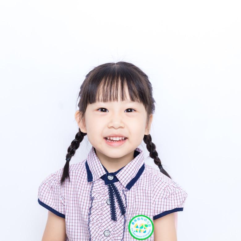 萌小兔🐰与豆包🐔SHISEIDO