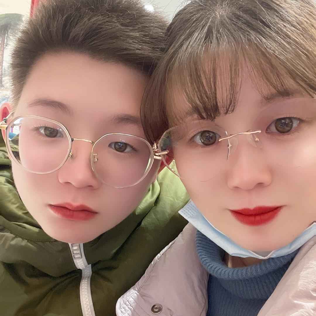 视萌通眼镜店&典典台球🎱