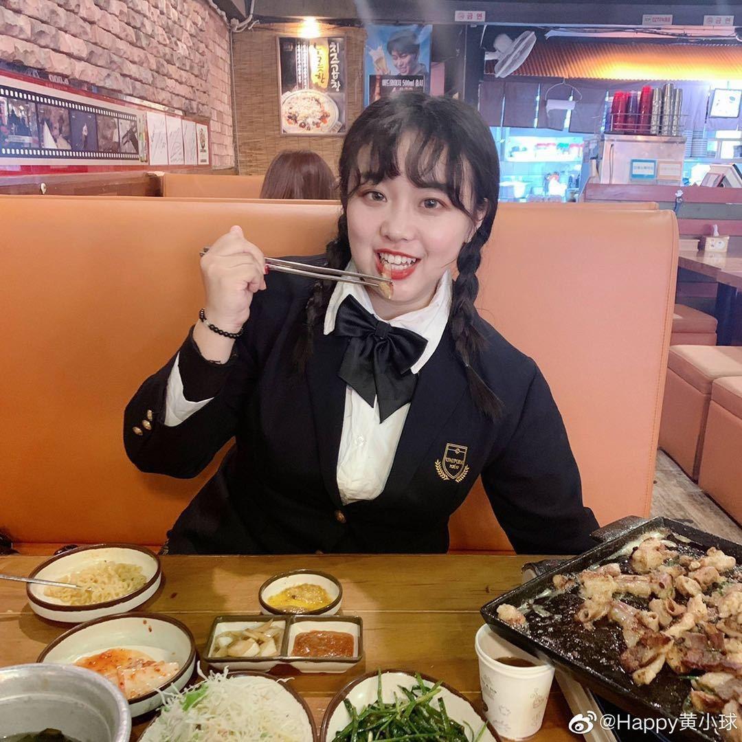 黄小球.