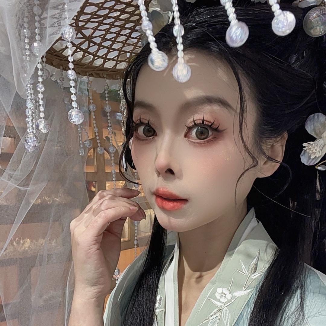 MEET•蜜糖 婚纱主理人范范