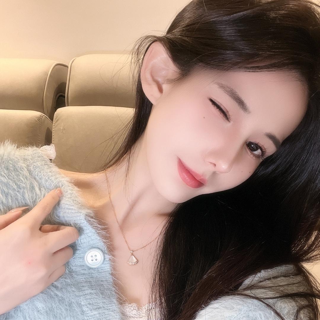 只只
