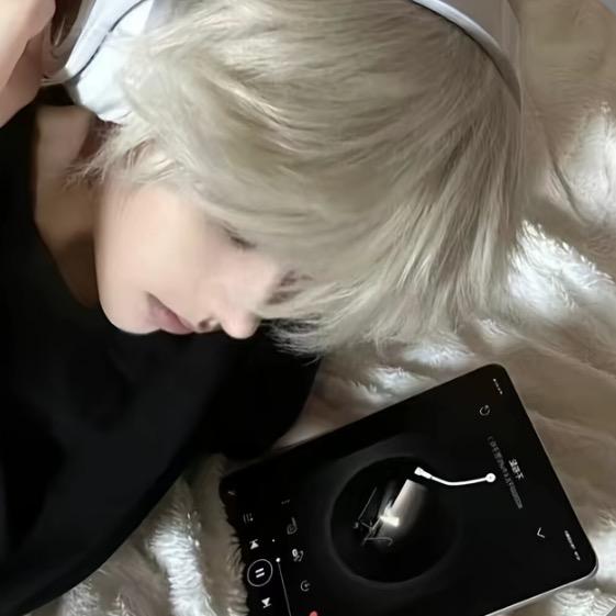 𝓒𝓻𝓾𝓼𝓱晨