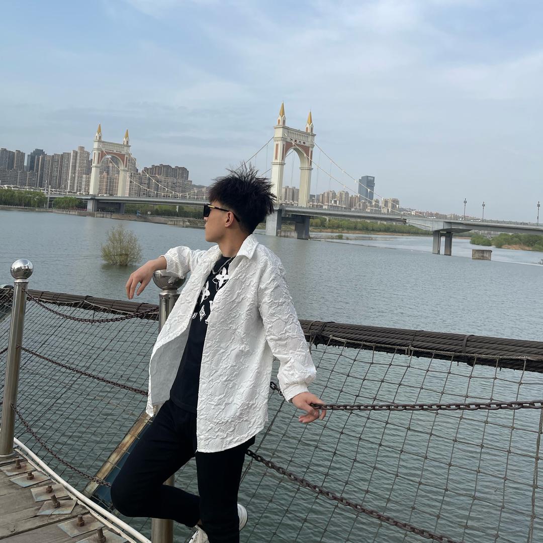 A-吹瓶哥哥✌🏻