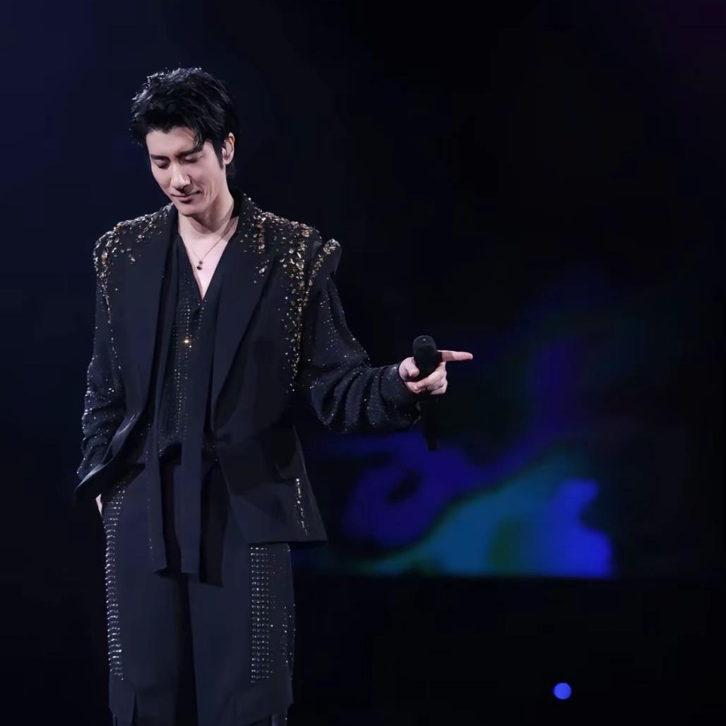 日渐消瘦的王某人i