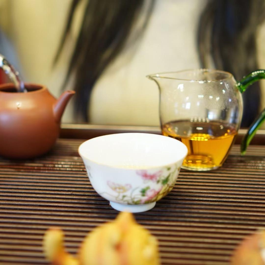 伴山茶馆甄选店