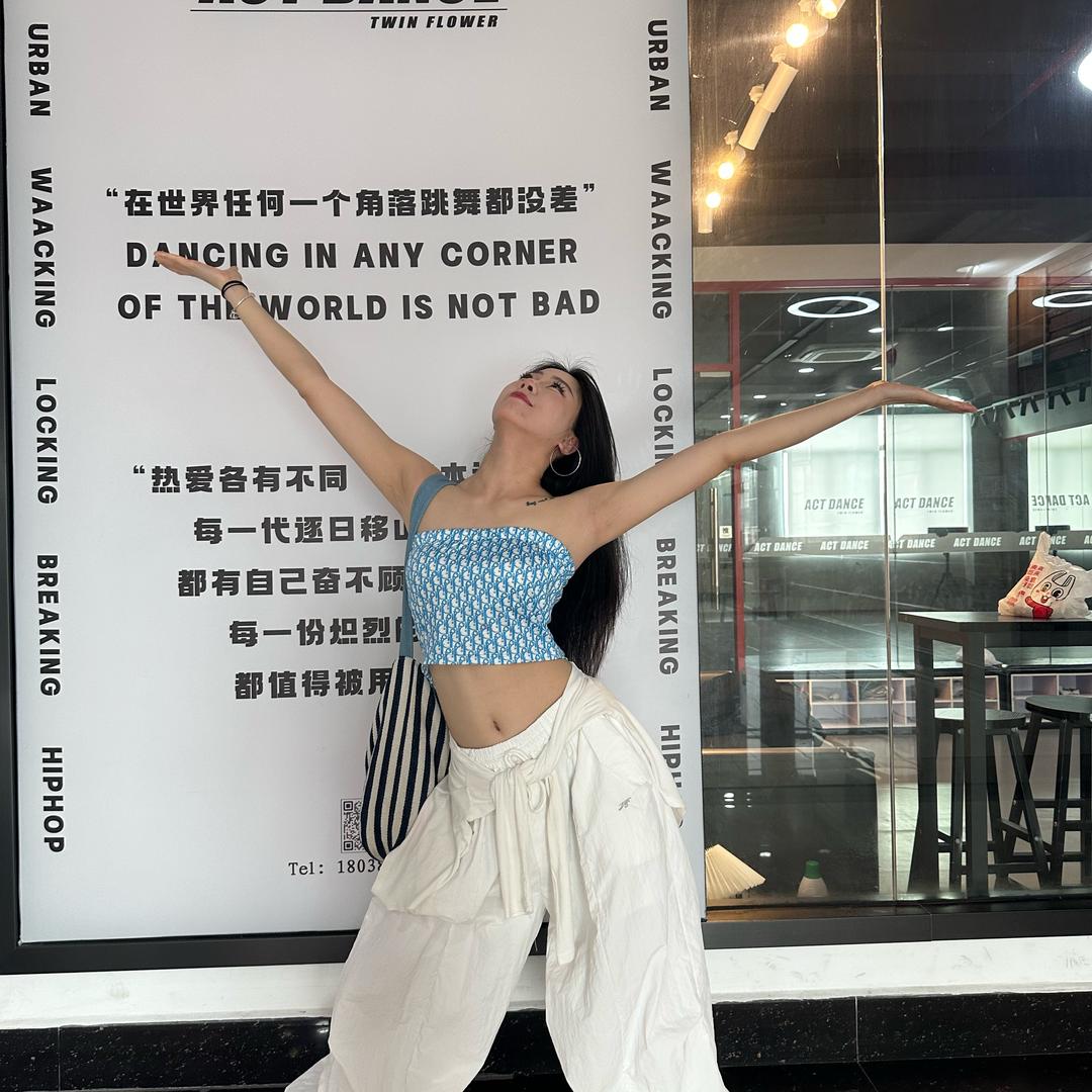 珍珍很幸福。
