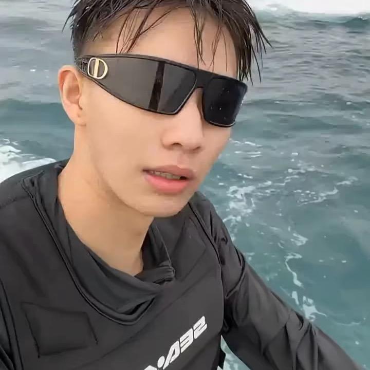 万