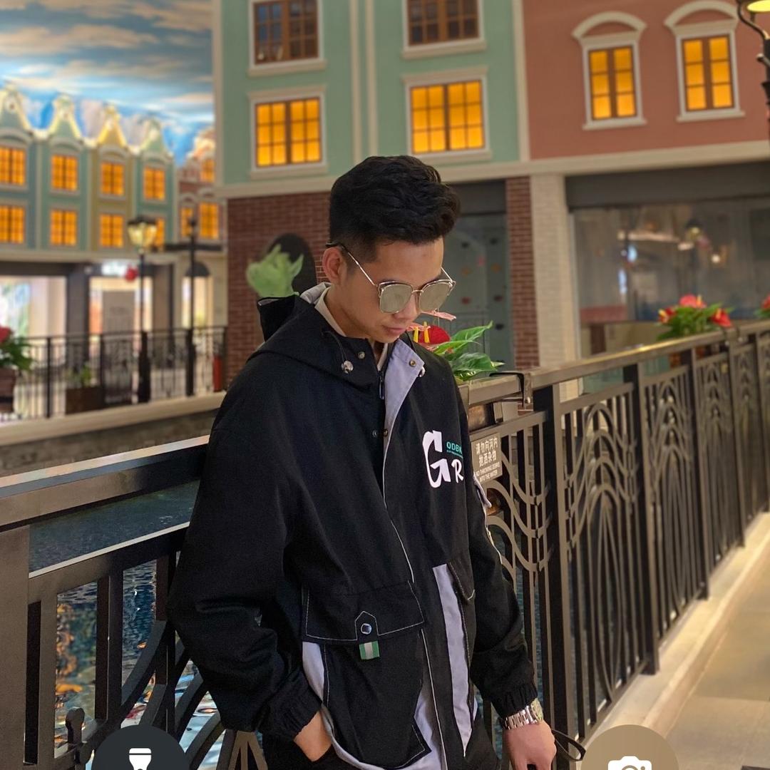 杨少.