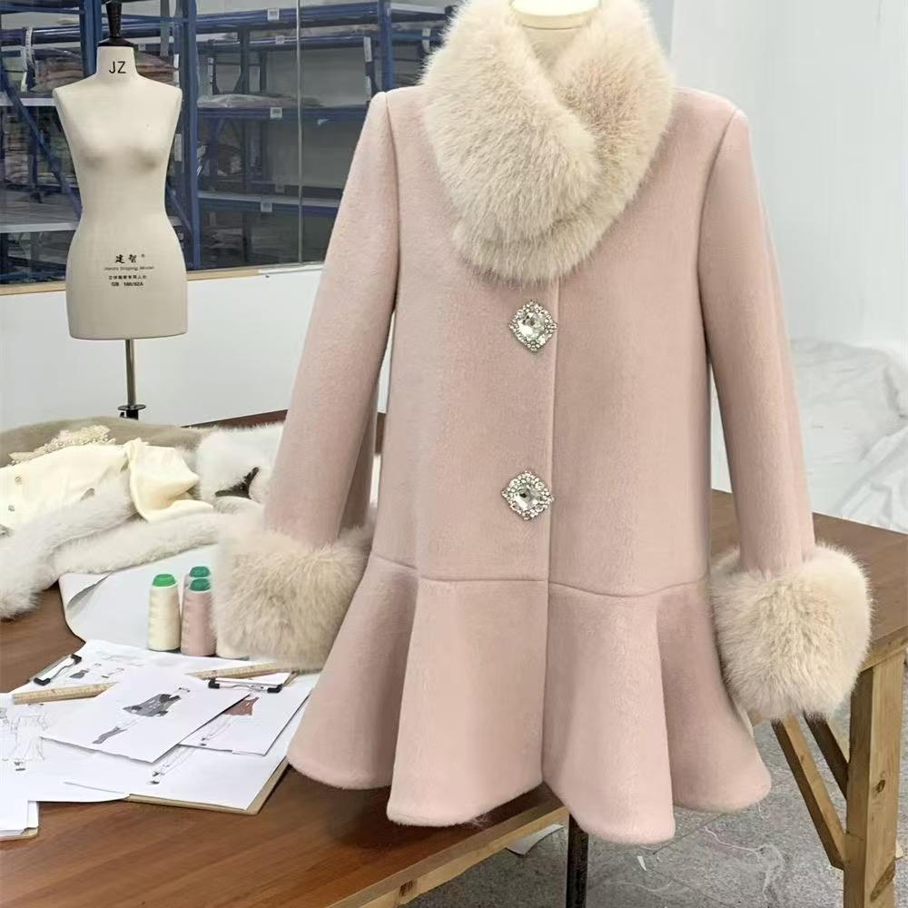 周公主网红女装批发店