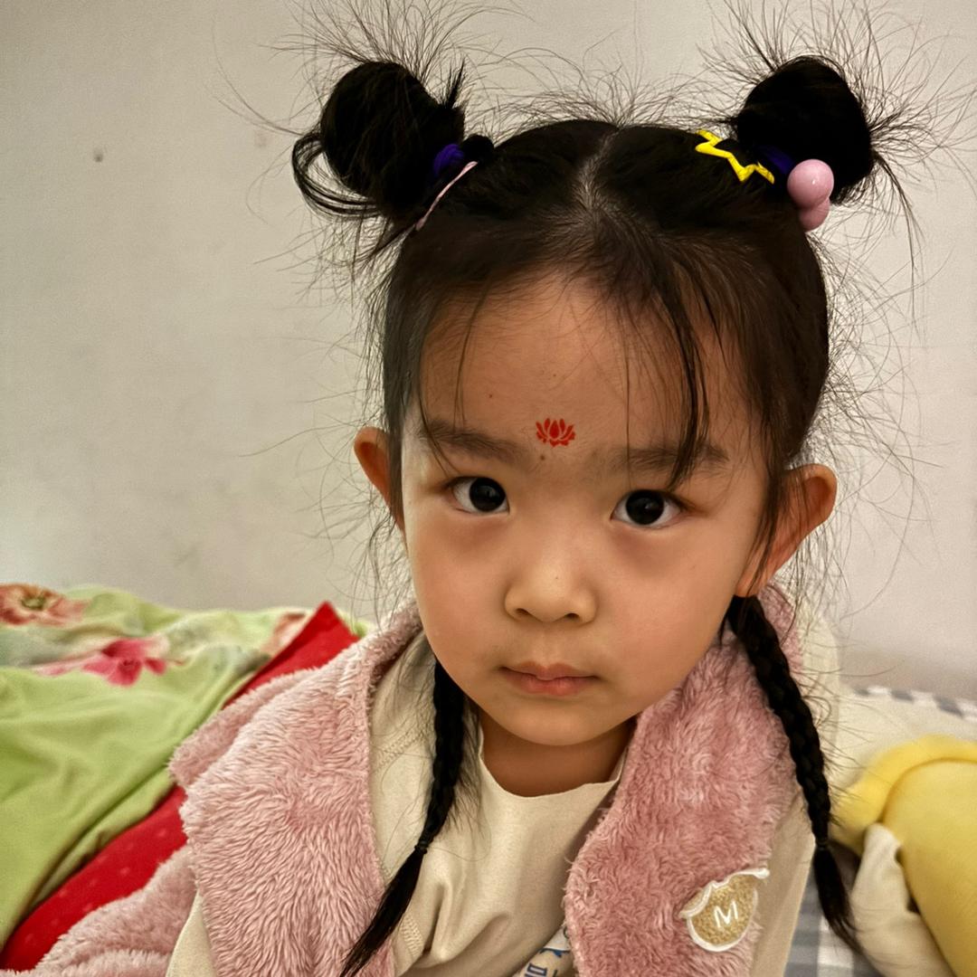 宇峰童装工厂店